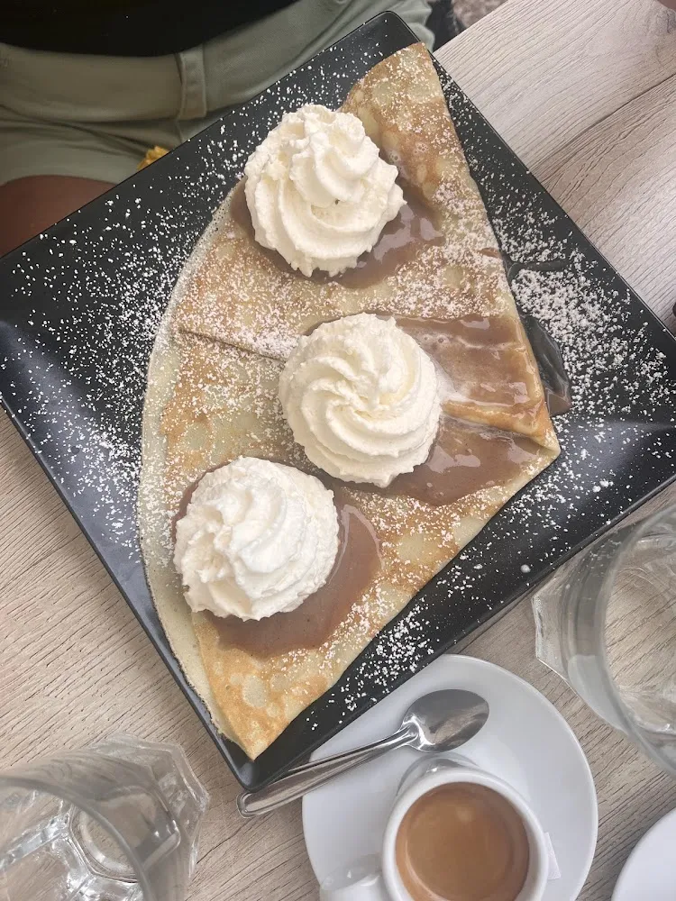 Crêpes À la Crème de Marron